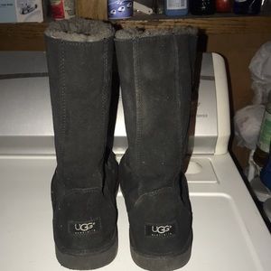 Black tall uggs!